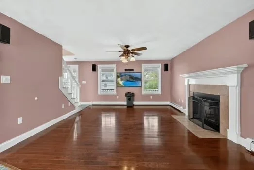Photo of 55 Naples Rd