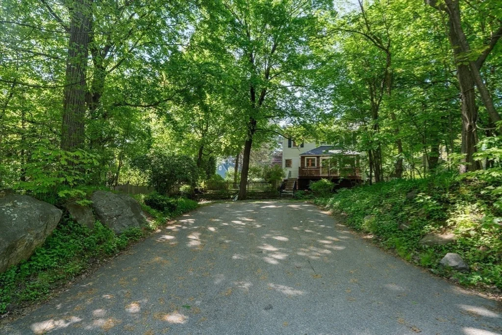 Photo of 1231 Pleasant St