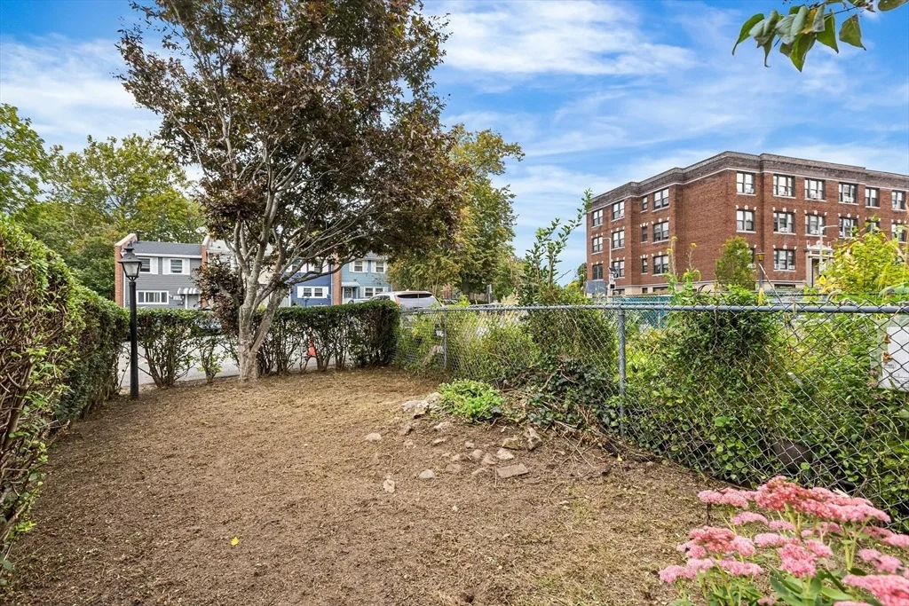 Photo of 27 Hilton Ter
