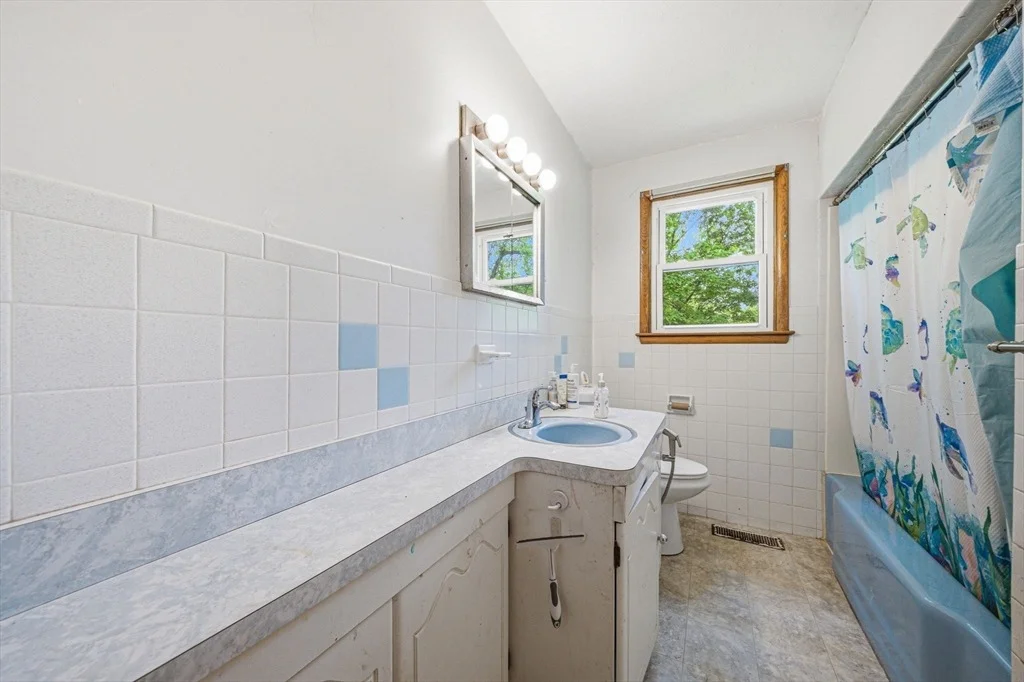Photo of 146 Acton Road