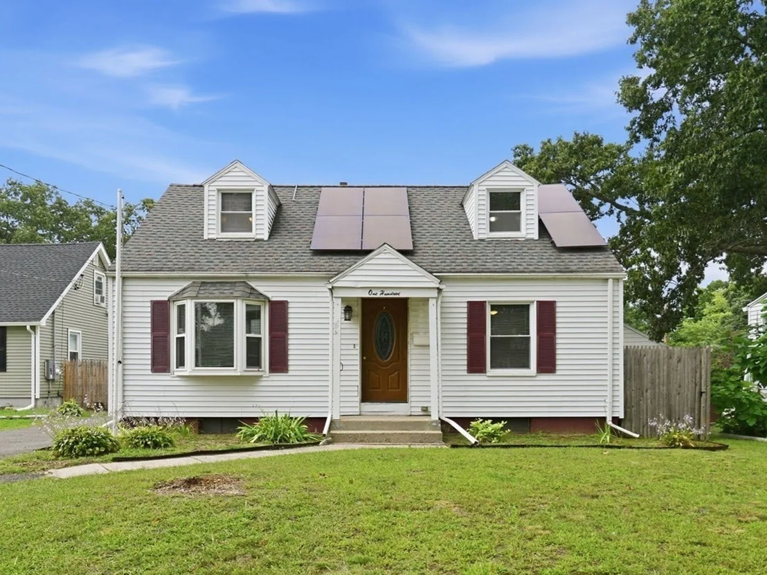 Photo of 100 Lang St
