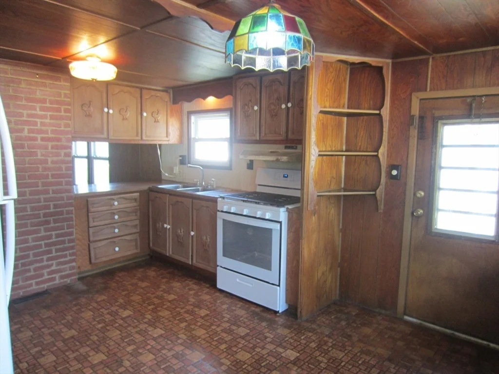 Photo of 8 Kristen Ln