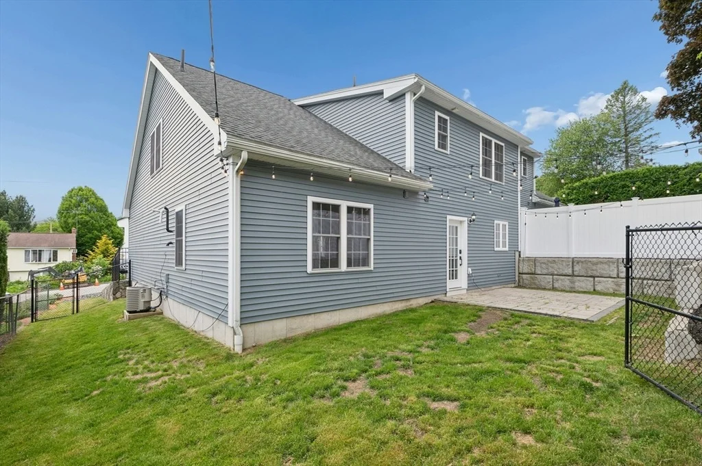 Photo of 129 Derby St