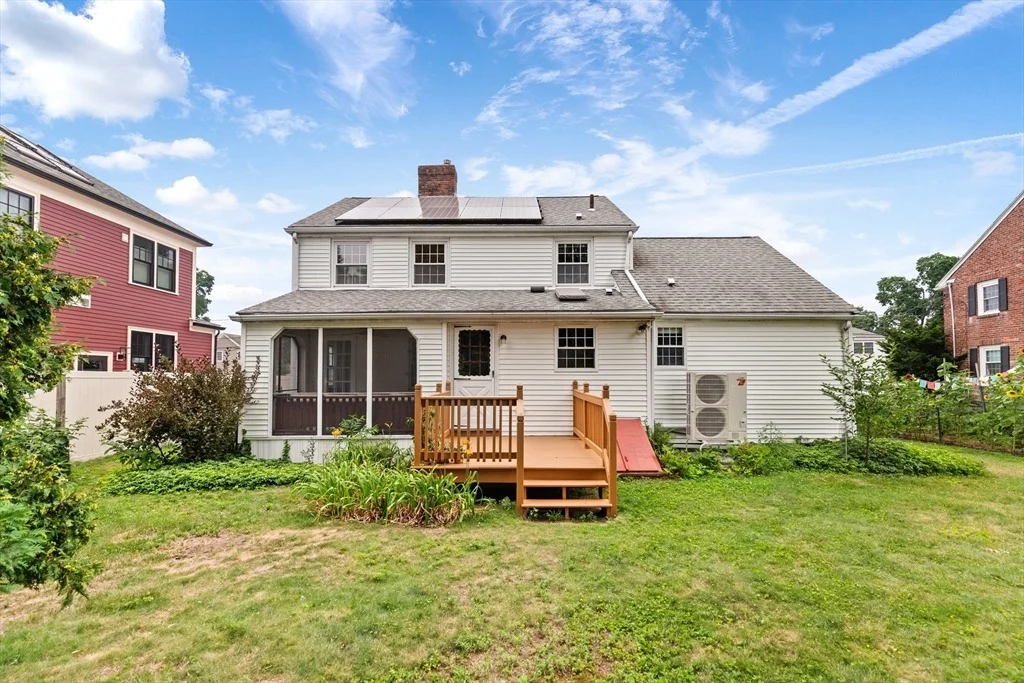 Photo of 19 Colonial Dr