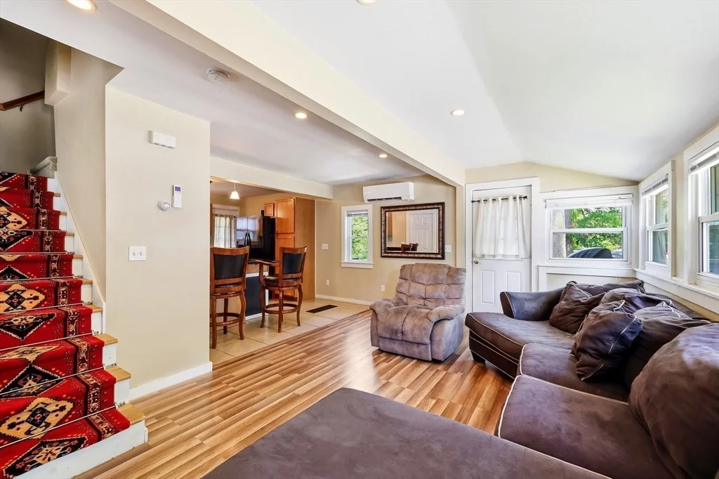 Photo of 85 Otter Point Rd