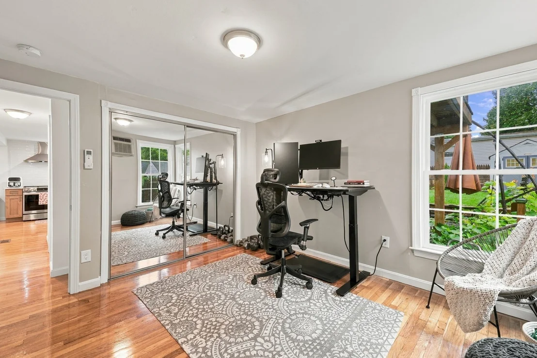 Photo of 59 Colonial Ave