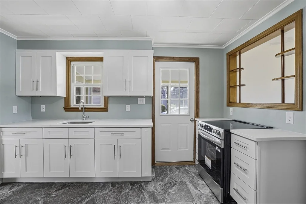Photo of 71 Pickering Ave