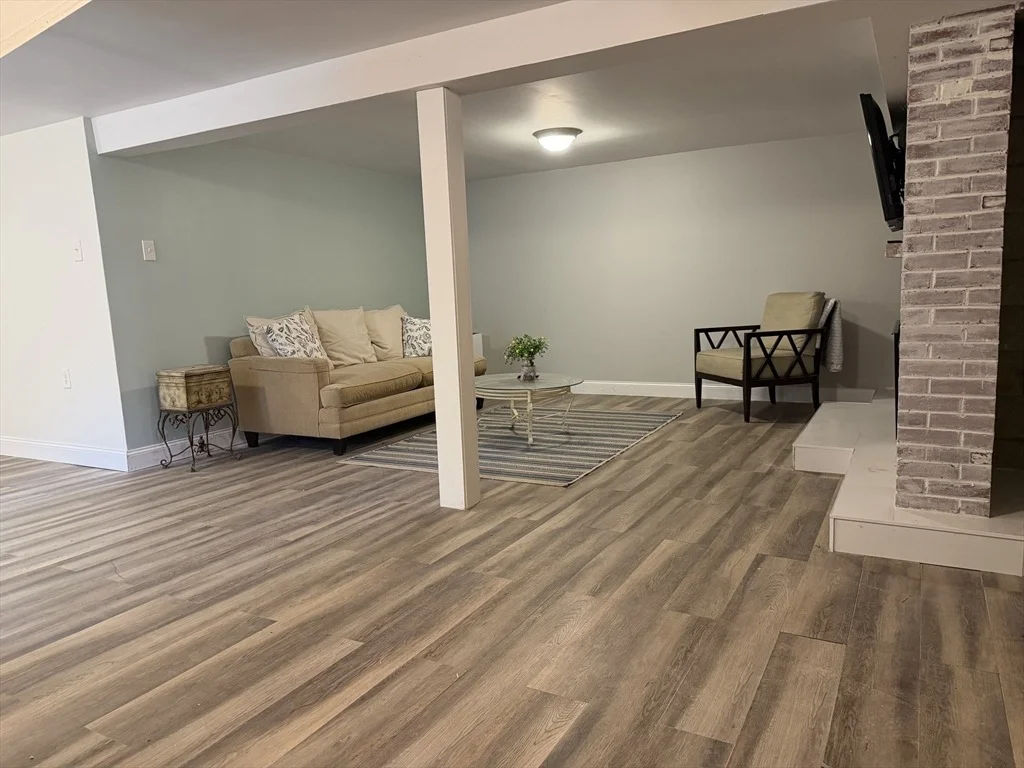 Photo of 16 Harrison Rd