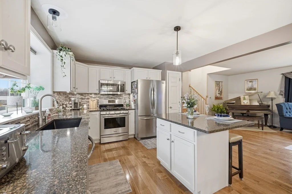 Photo of 7 Hillside Meadows Dr