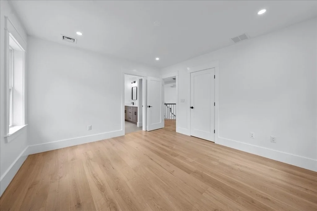 Photo of 74 Farwell St