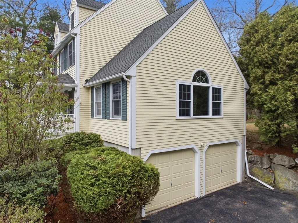Photo of 6 Kristyn Ln