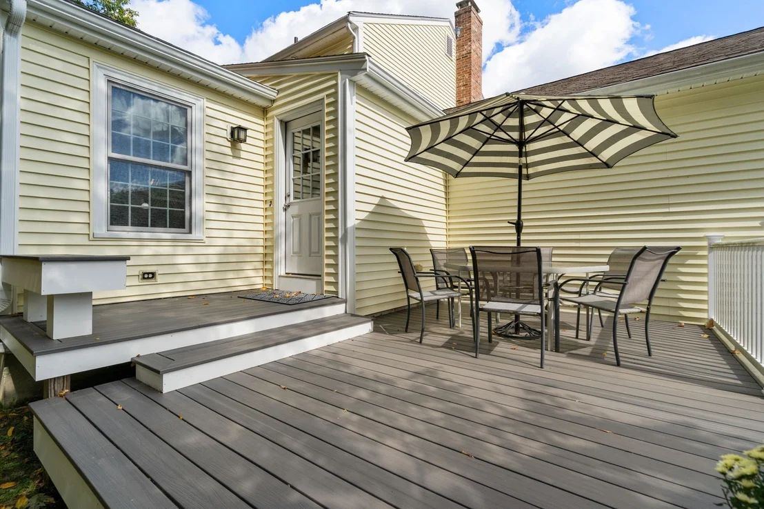 Photo of 5 Crockett Cir