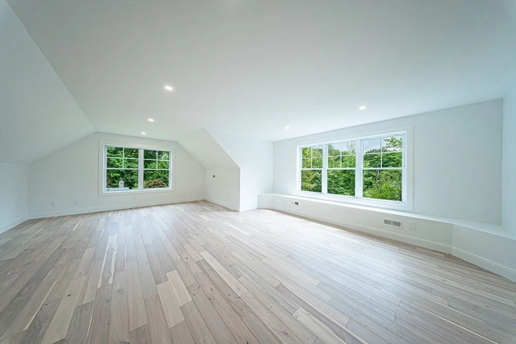 Photo of 2 Spring Meadow Dr