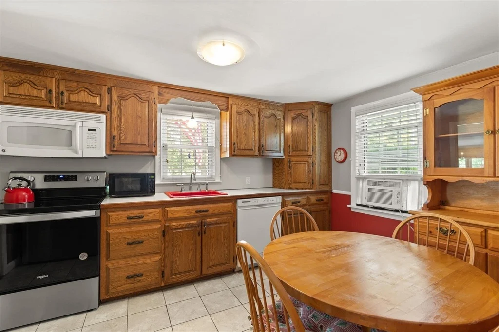 Photo of 100 Pleasant Street