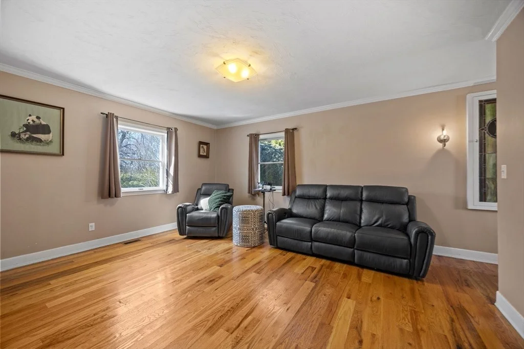 Photo of 32 Everett Road