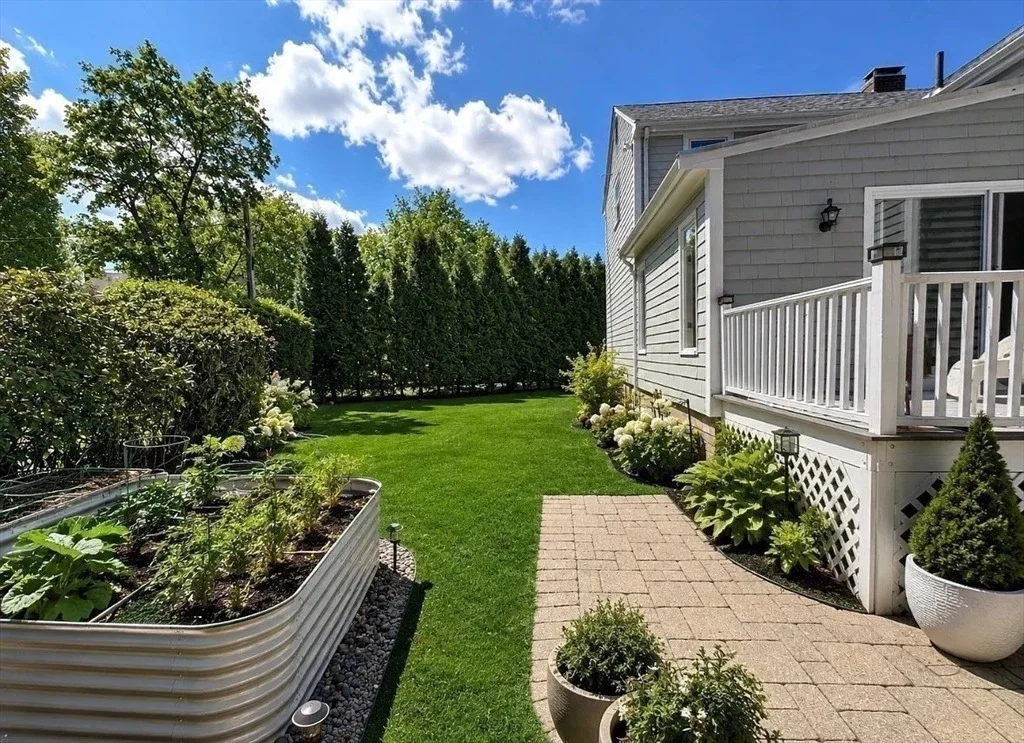 Photo of 106 Annawan Rd