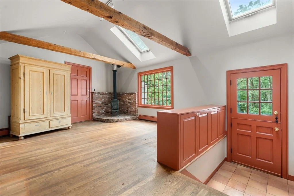 Photo of 50 Hubbard Rd