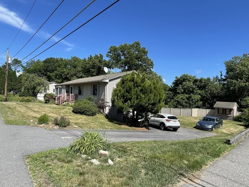 Photo of 55 Barbara Ave