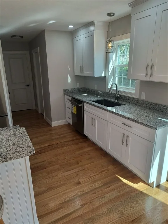 Photo of 8 Emerald Avenue