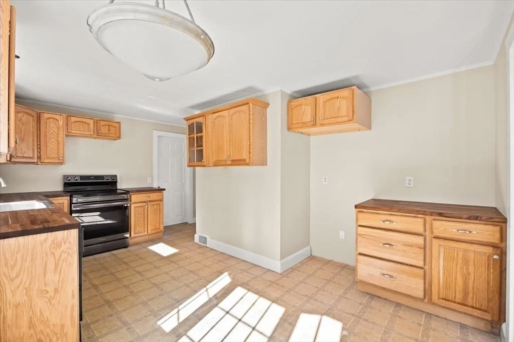 Photo of 365 Phinneys Ln