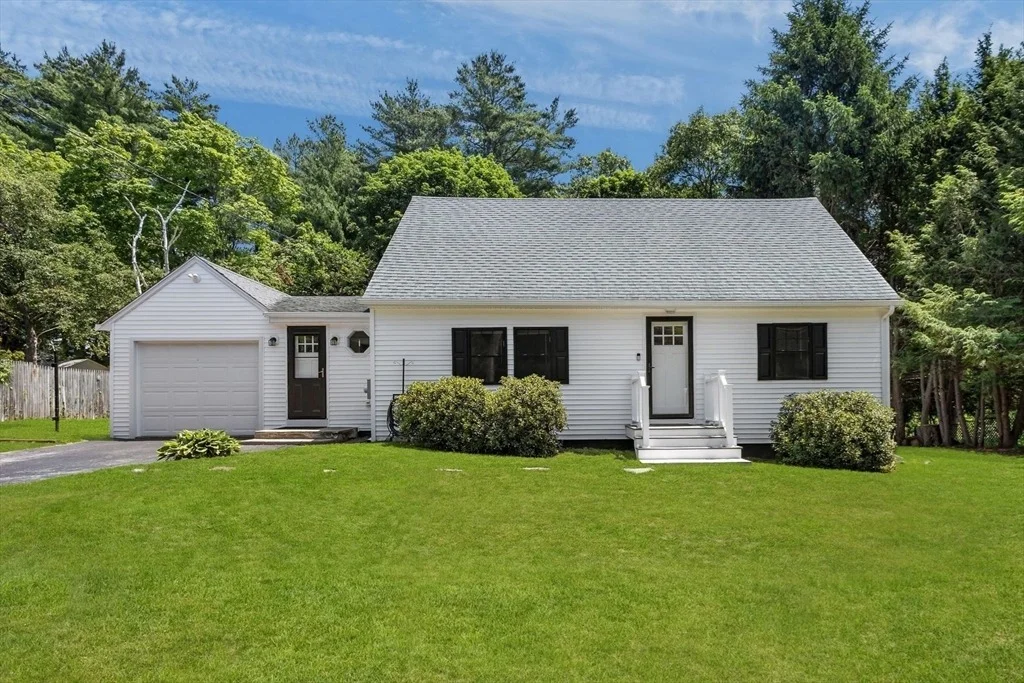 Photo of 5 Squire Ln
