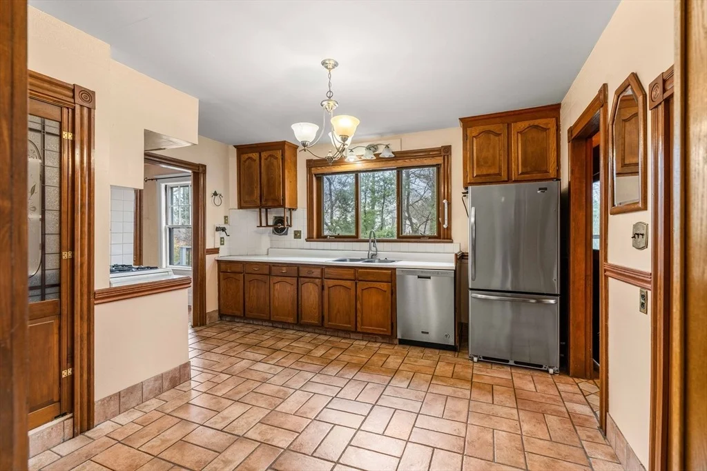 Photo of 184 Aspen Rd