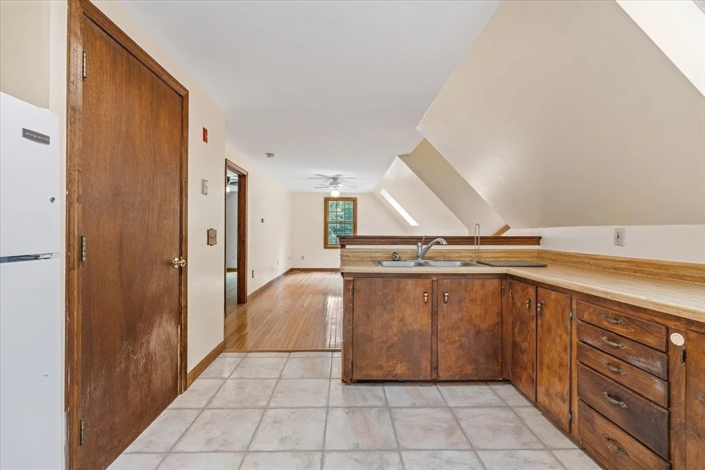 Photo of 481 Hubbardston Rd