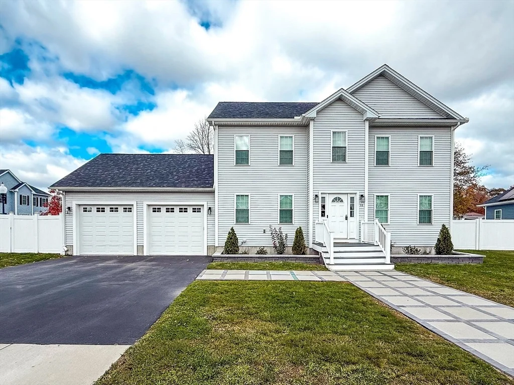 Photo of 11 Farland Cir