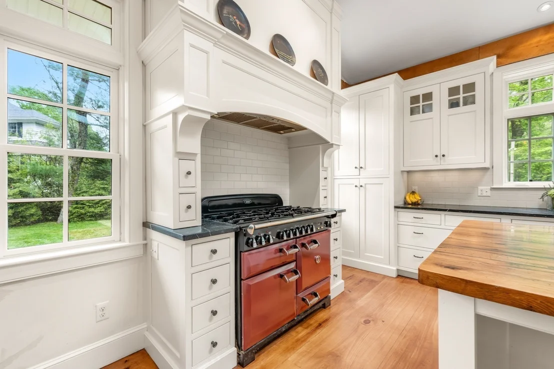 Photo of 41 Longmeadow Road