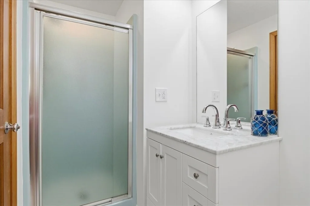 Photo of 205 James Otis Rd
