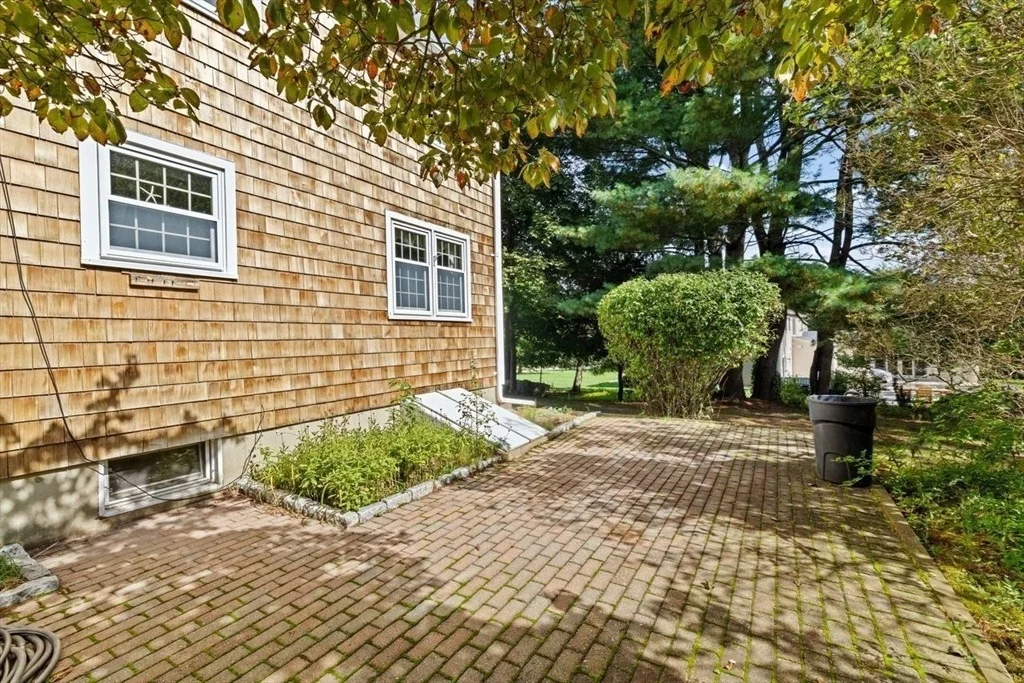 Photo of 28 Riverside Drive