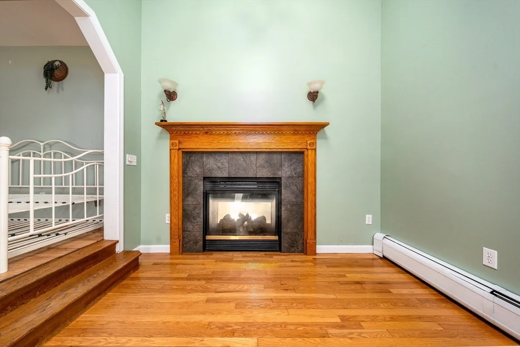 Photo of 1529 Race Ln