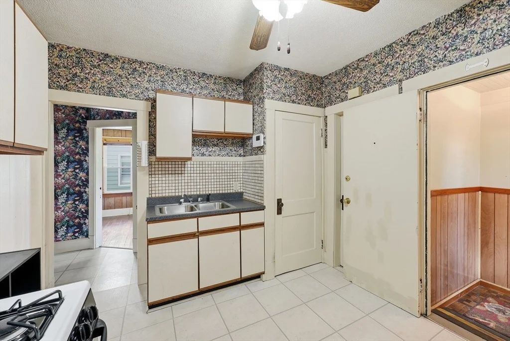 Photo of 136 Maynard St