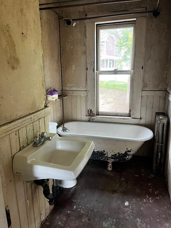 Photo of 107 Riverside Drive