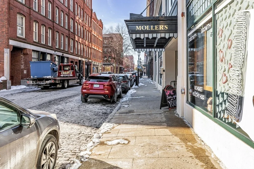 Photo of Unit 21 at 23-33 Middle Street