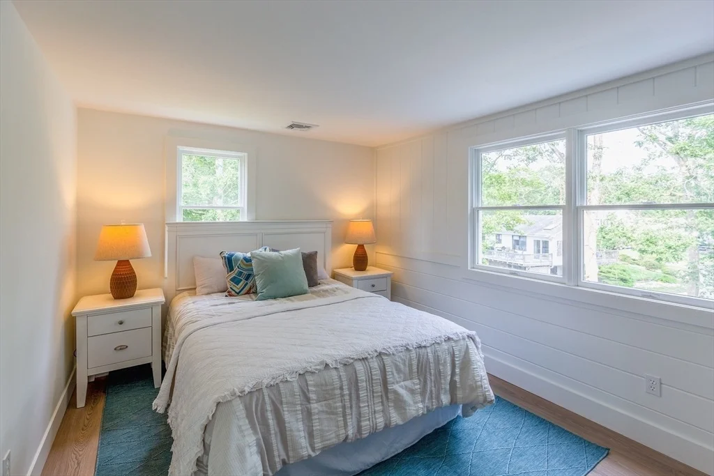 Photo of 43 Seabreeze Dr