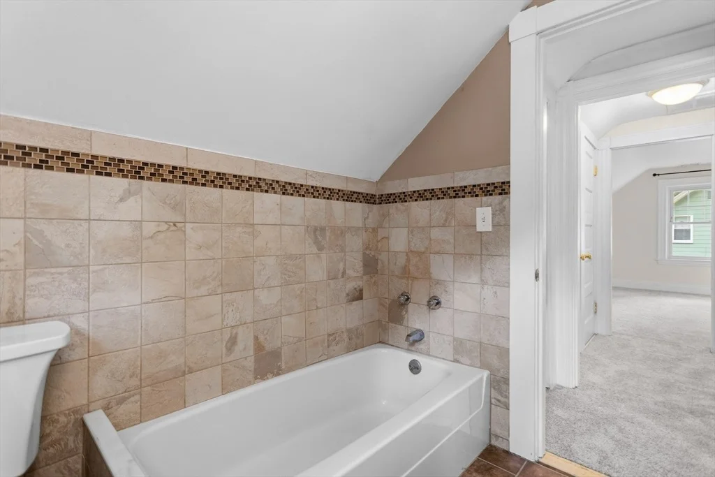 Photo of 10 Pine St