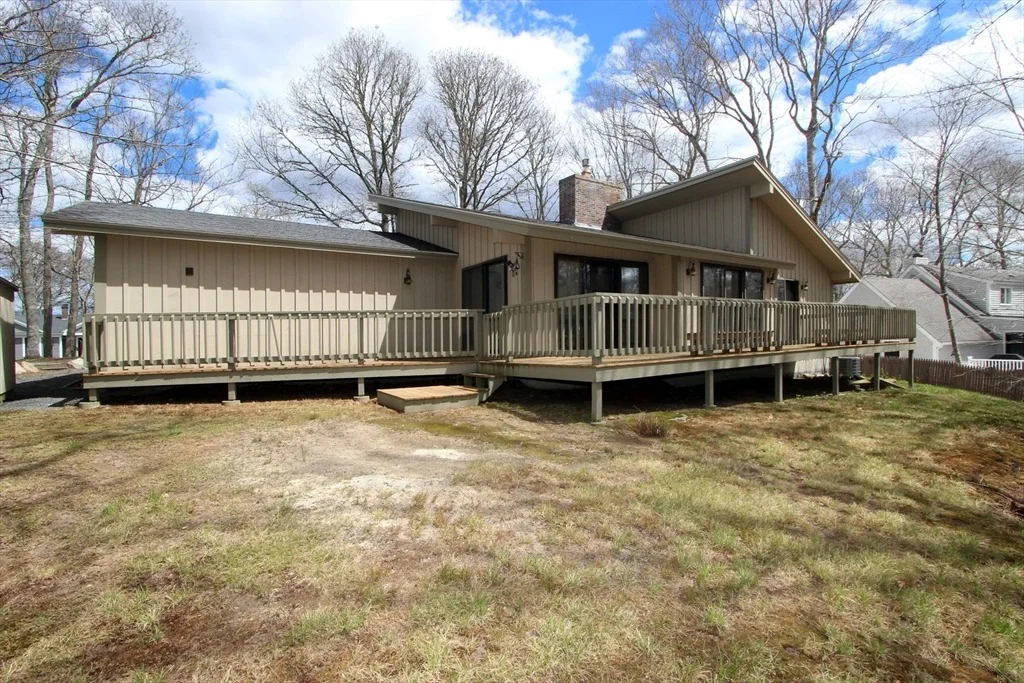Photo of 60 Redwood Cir