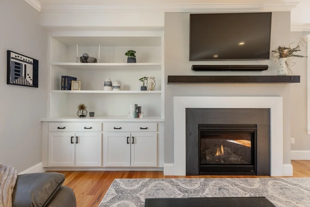 Photo of 10 Rochambeau Ave