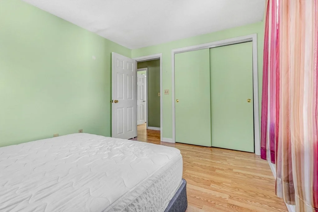 Photo of 46 Vincent Cir