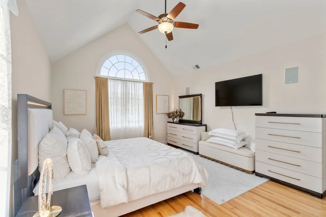 Photo of 20 Fern Brook Cir