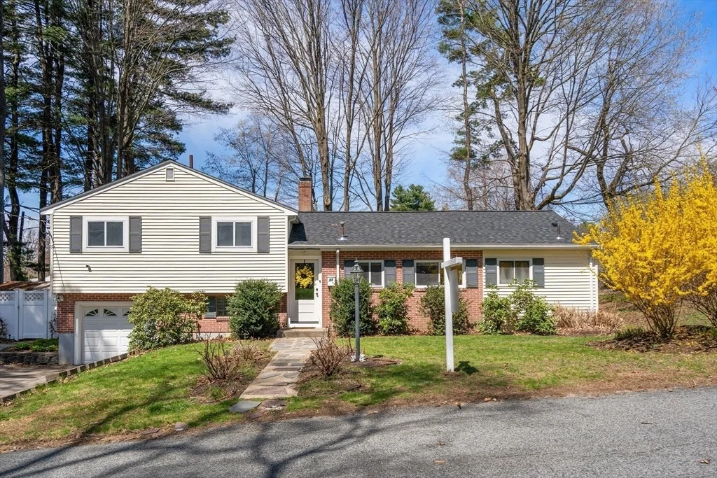 Photo of 71 Delmar Ave