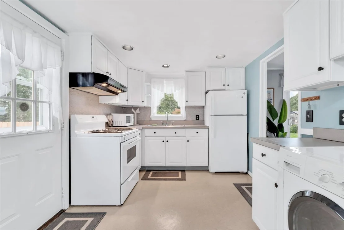 Photo of 7 Queens Bay Ln