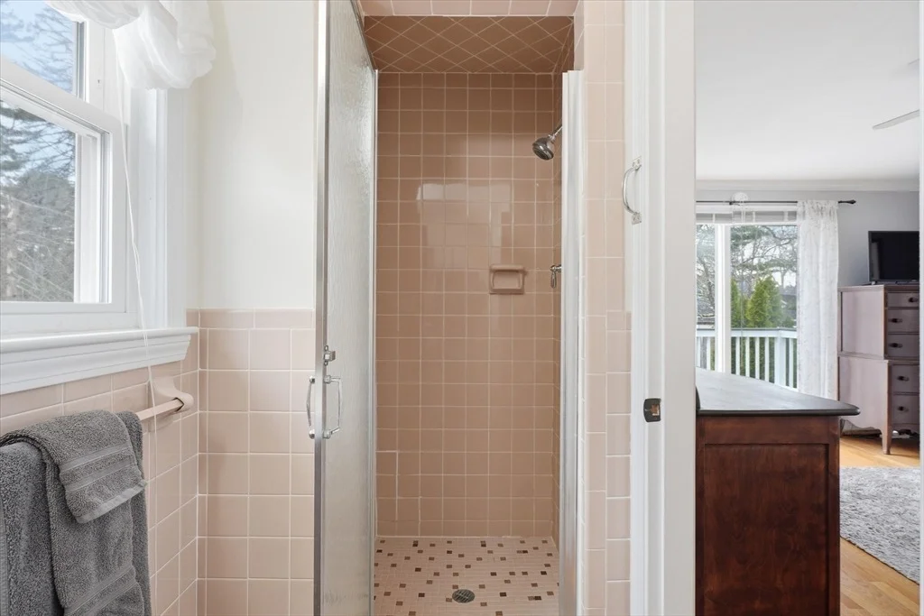 Photo of 223 Edgewater Drive
