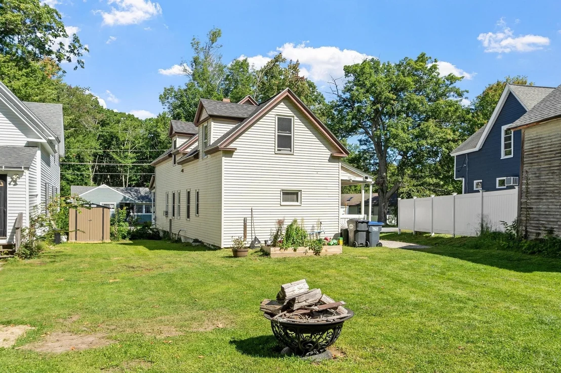 Photo of 374 Front Street