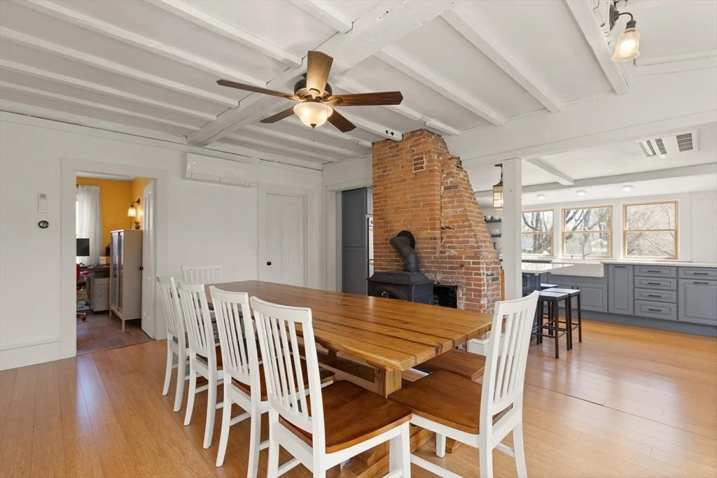 Photo of 700 High St