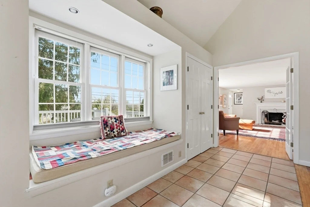 Photo of 10 Dana St