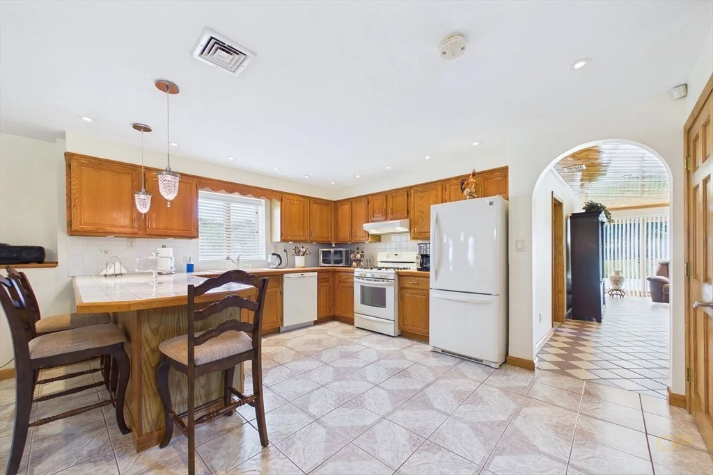 Photo of 38 Cushing Ln