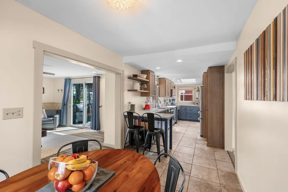 Photo of 32 Crescent Ave