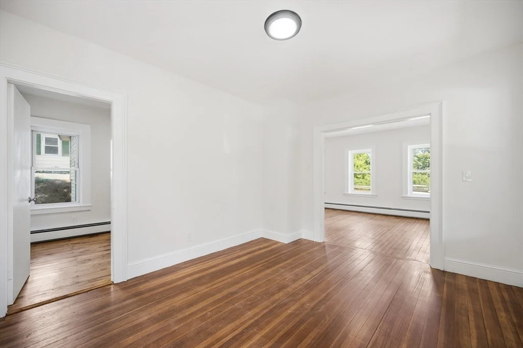 Photo of 323 Spring St